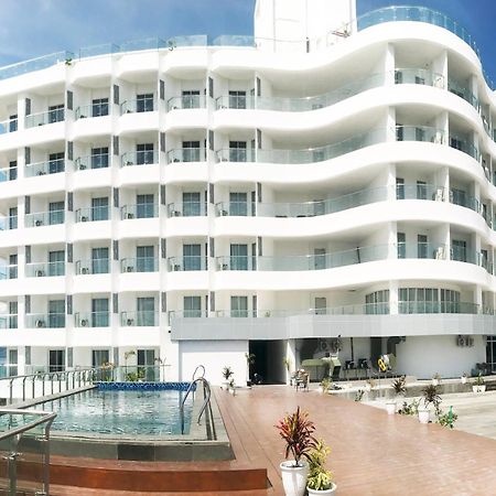 Labersa Hotel & Convention Center Samosir Sinapuran Exterior photo