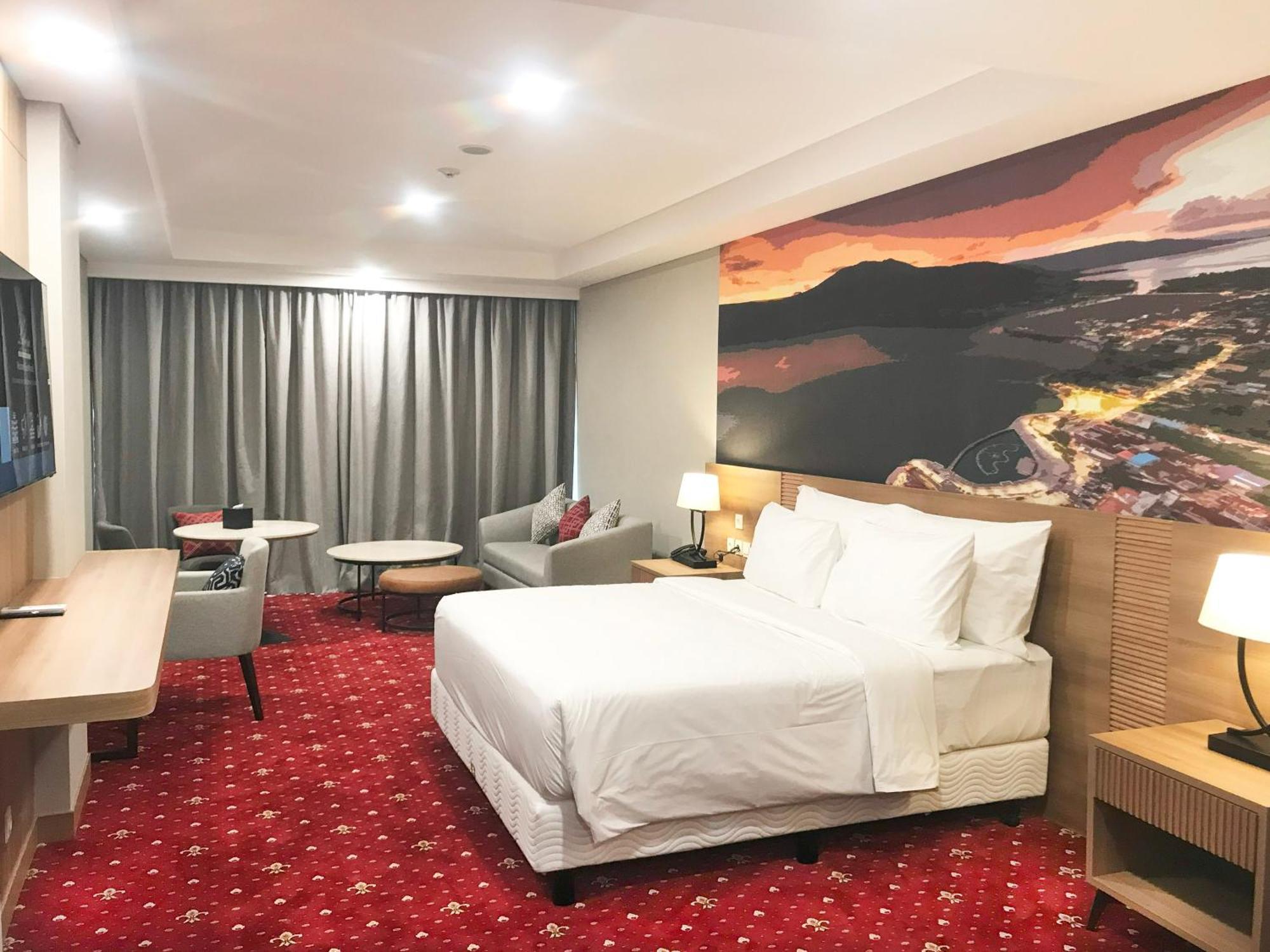 Labersa Hotel & Convention Center Samosir Sinapuran Exterior photo